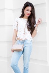 Lace-Crop-Blouse-and-Embellished-Womens-Jeans-outfit